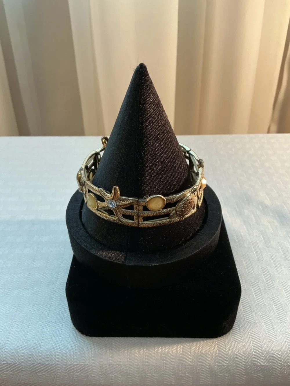 Nautical Themed Shell and Vintage Stretch Bracelet Gold Tone Set